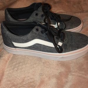 Women’s VANS size 8
